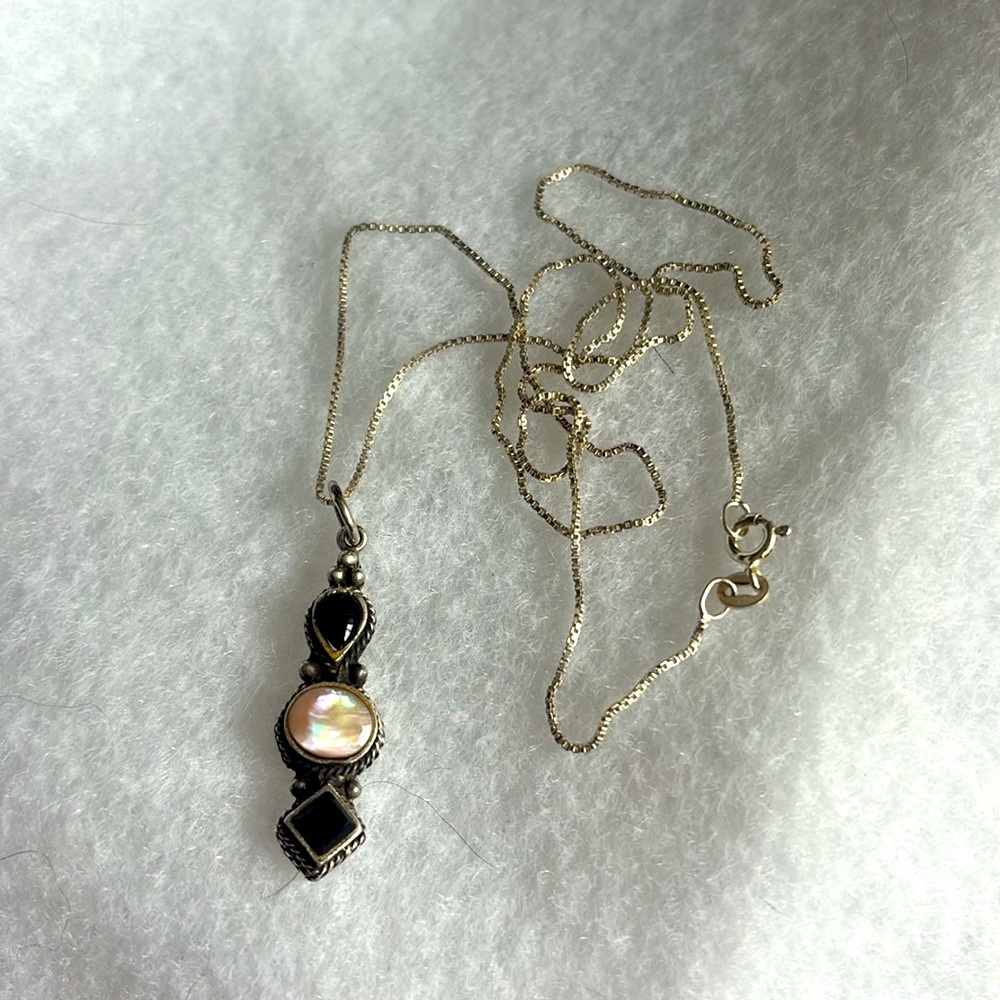 Vintage Sterling Silver 925 Onyx Mother of Pearl Necklace - Picture 4 of 15